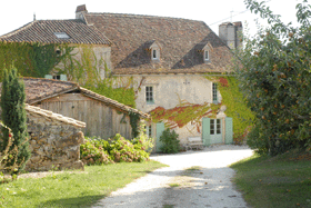 near st. Emilion and Bergerac, Dordogne Bed and Breakfast B&B Chambres d'hotes France, Moulin Caresse,Demeure de Prestige,G&icirc;te Rural, de Chambres d'H&ocirc;tes,piscine,pool, P&eacute;rigord, Perigord,chambre d'hote